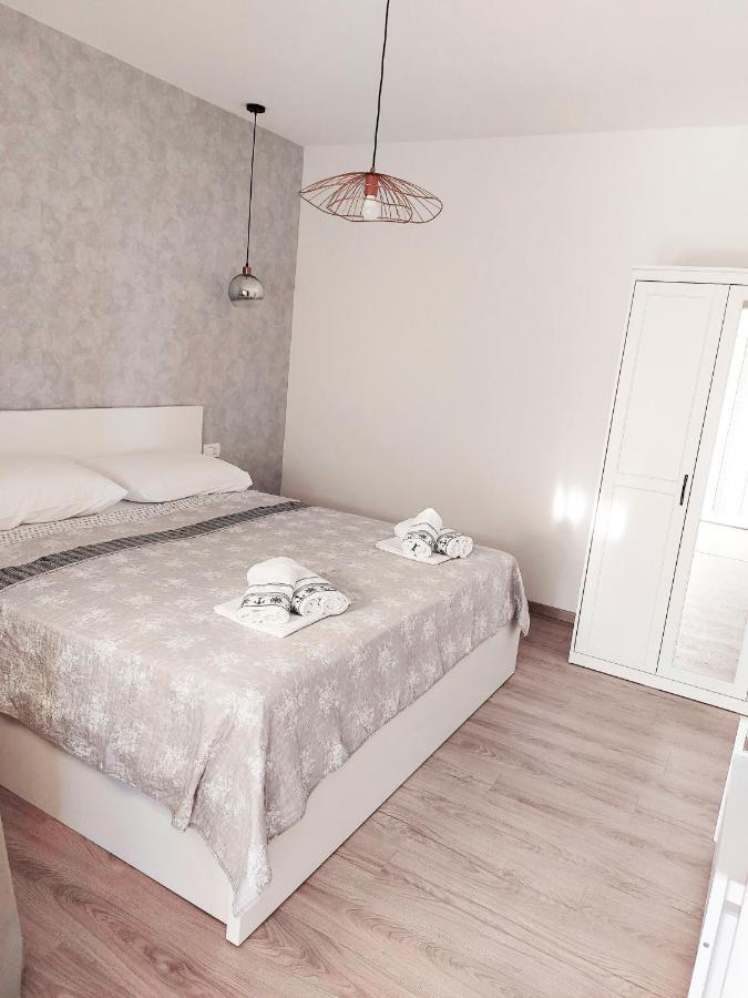 Luxury Sea View Apartment Jesenice  Exterior photo