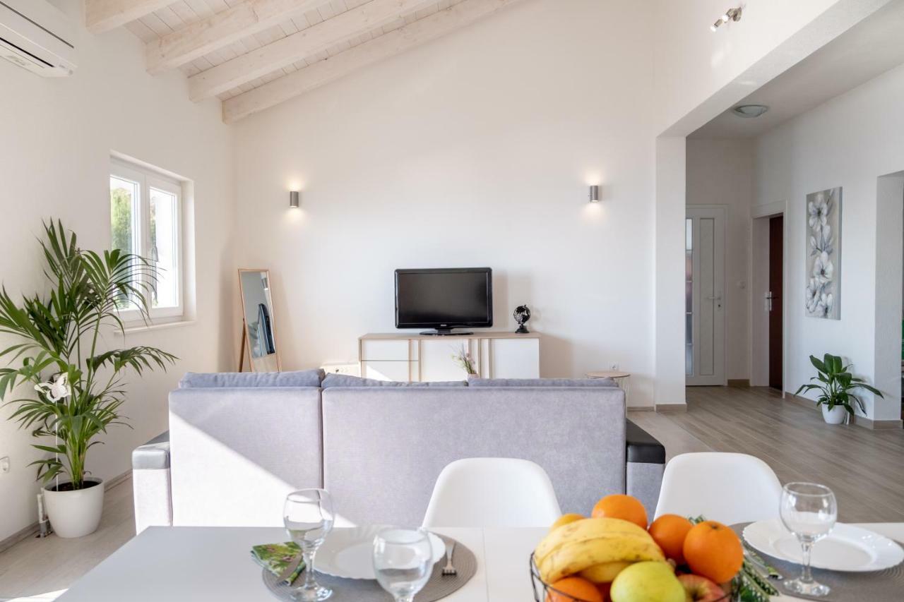 Luxury Sea View Apartment Jesenice  Exterior photo