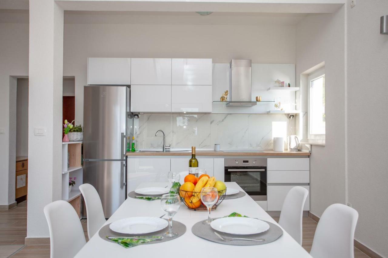 Luxury Sea View Apartment Jesenice  Exterior photo