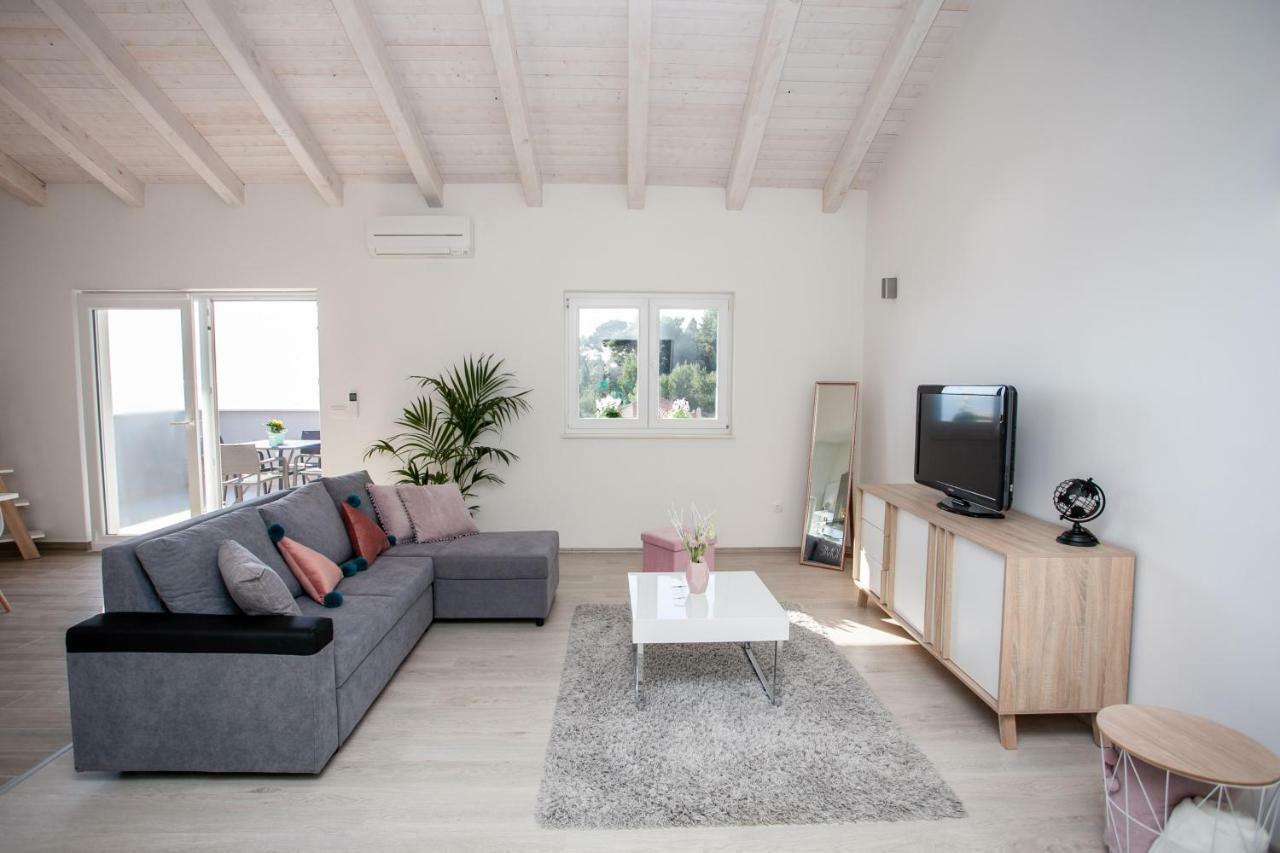 Luxury Sea View Apartment Jesenice  Exterior photo