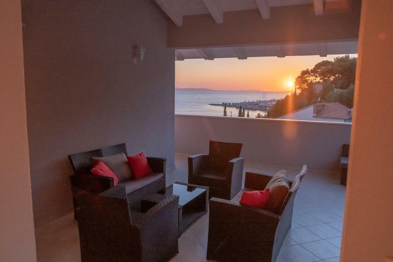 Luxury Sea View Apartment Jesenice  Exterior photo